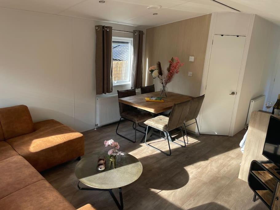 Chalet Toetje Op De Veluwe Hoenderloo Extérieur photo