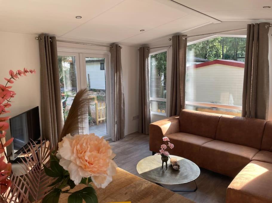 Chalet Toetje Op De Veluwe Hoenderloo Extérieur photo